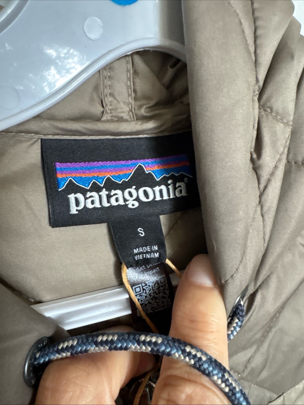 Patagonia Diamond Quilted Bomber Hoody Wing Grey New Mens Size Small 27610 - Picture 6 of 13
